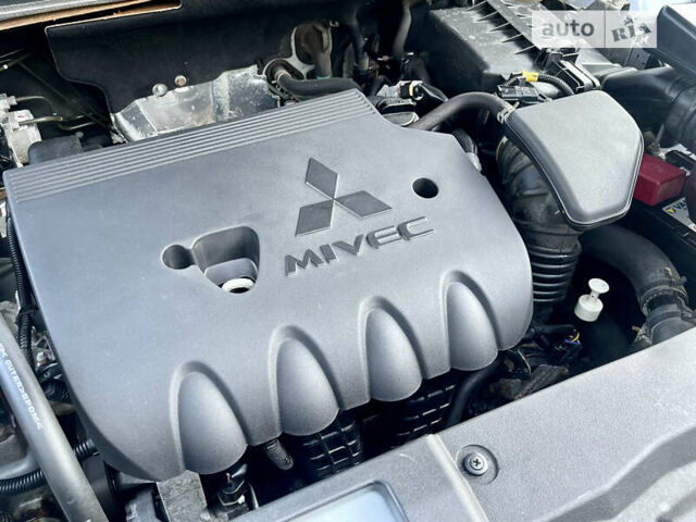 Сірий Міцубісі Аутлендер, об'ємом двигуна 2.4 л та пробігом 181 тис. км за 14100 $, фото 48 на Automoto.ua