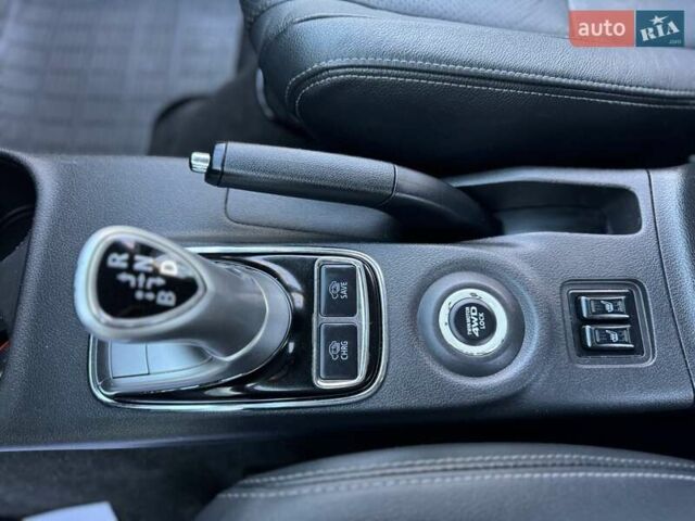 Серый Мицубиси Аутлендер, объемом двигателя 2 л и пробегом 200 тыс. км за 13999 $, фото 35 на Automoto.ua