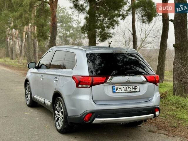 Серый Мицубиси Аутлендер, объемом двигателя 2.2 л и пробегом 180 тыс. км за 16499 $, фото 3 на Automoto.ua