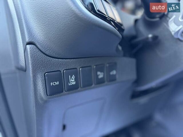 Серый Мицубиси Аутлендер, объемом двигателя 2 л и пробегом 200 тыс. км за 13999 $, фото 31 на Automoto.ua