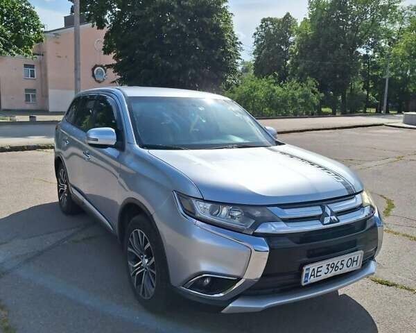 Серый Мицубиси Аутлендер, объемом двигателя 2.4 л и пробегом 160 тыс. км за 14200 $, фото 2 на Automoto.ua