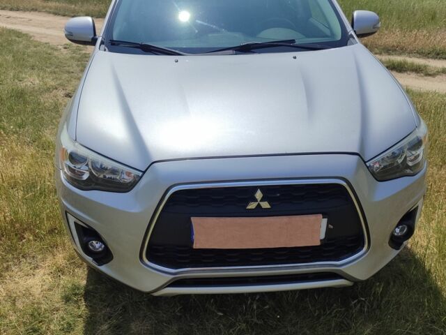 Серый Мицубиси Аутлендер, объемом двигателя 2.4 л и пробегом 132 тыс. км за 12300 $, фото 2 на Automoto.ua