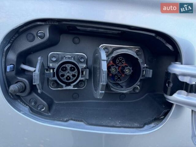 Серый Мицубиси Аутлендер, объемом двигателя 2 л и пробегом 200 тыс. км за 13999 $, фото 43 на Automoto.ua