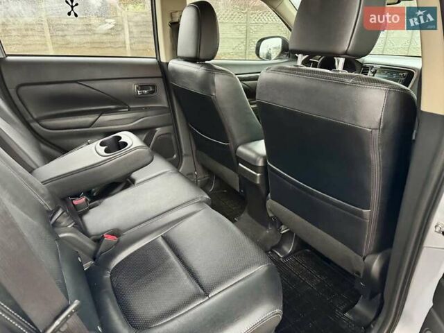 Серый Мицубиси Аутлендер, объемом двигателя 2.2 л и пробегом 180 тыс. км за 16499 $, фото 33 на Automoto.ua