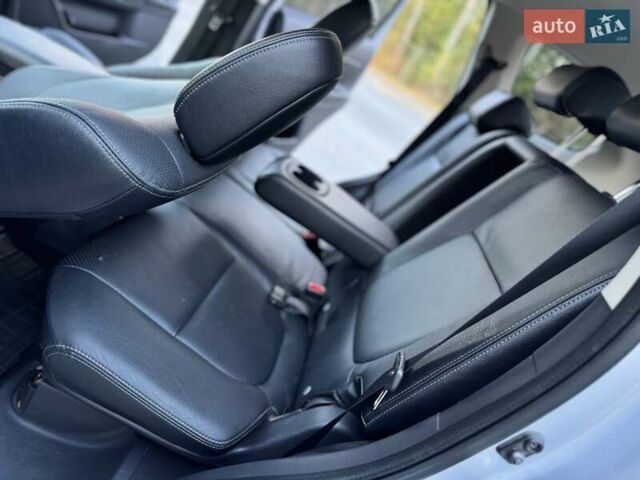 Серый Мицубиси Аутлендер, объемом двигателя 2 л и пробегом 200 тыс. км за 13999 $, фото 33 на Automoto.ua