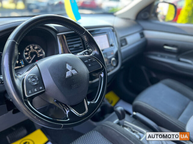 Сірий Міцубісі Аутлендер, об'ємом двигуна 2.4 л та пробігом 88 тис. км за 17500 $, фото 15 на Automoto.ua