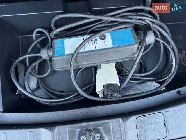 Серый Мицубиси Аутлендер, объемом двигателя 2 л и пробегом 200 тыс. км за 13999 $, фото 46 на Automoto.ua