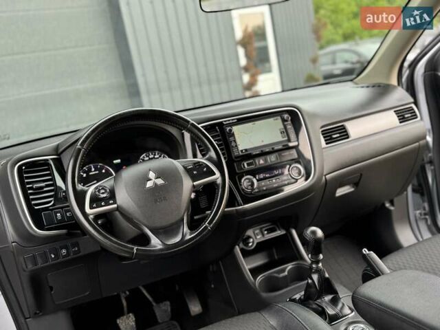 Серый Мицубиси Аутлендер, объемом двигателя 2.3 л и пробегом 215 тыс. км за 13200 $, фото 62 на Automoto.ua