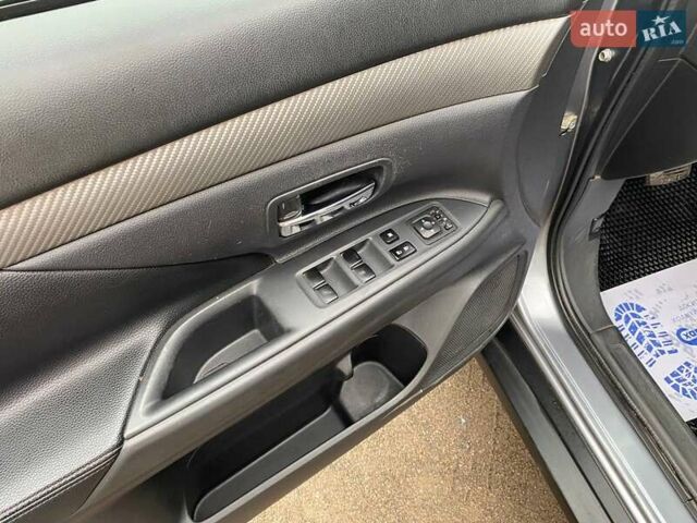 Серый Мицубиси Аутлендер, объемом двигателя 2.3 л и пробегом 262 тыс. км за 16500 $, фото 9 на Automoto.ua