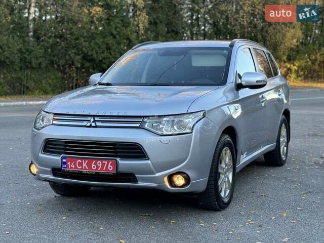 Серый Мицубиси Аутлендер, объемом двигателя 2 л и пробегом 200 тыс. км за 13999 $, фото 13 на Automoto.ua