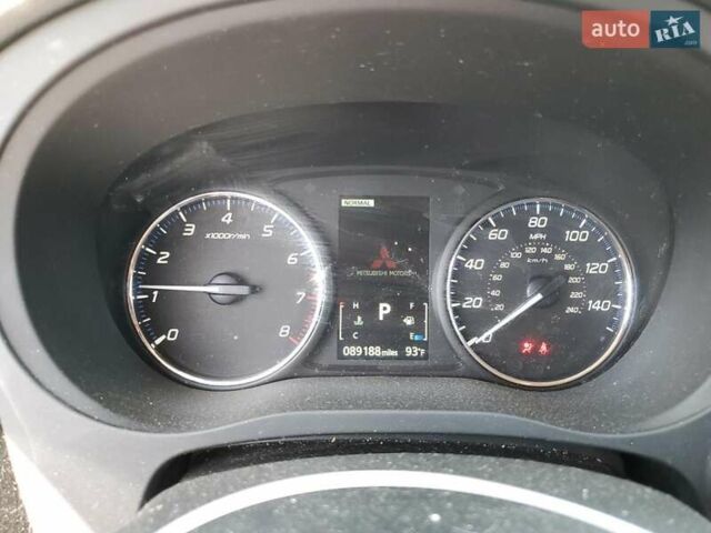 Серый Мицубиси Аутлендер, объемом двигателя 0 л и пробегом 142 тыс. км за 1500 $, фото 8 на Automoto.ua