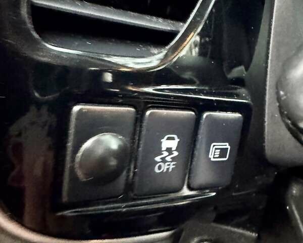 Серый Мицубиси Аутлендер, объемом двигателя 2.2 л и пробегом 180 тыс. км за 16499 $, фото 19 на Automoto.ua