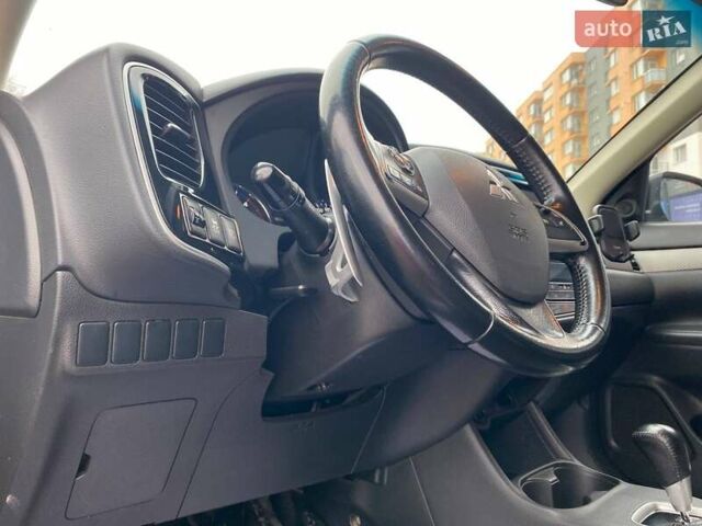 Серый Мицубиси Аутлендер, объемом двигателя 2.3 л и пробегом 262 тыс. км за 16500 $, фото 10 на Automoto.ua