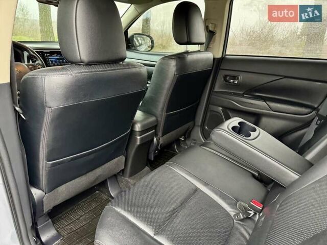 Серый Мицубиси Аутлендер, объемом двигателя 2.2 л и пробегом 180 тыс. км за 16499 $, фото 32 на Automoto.ua