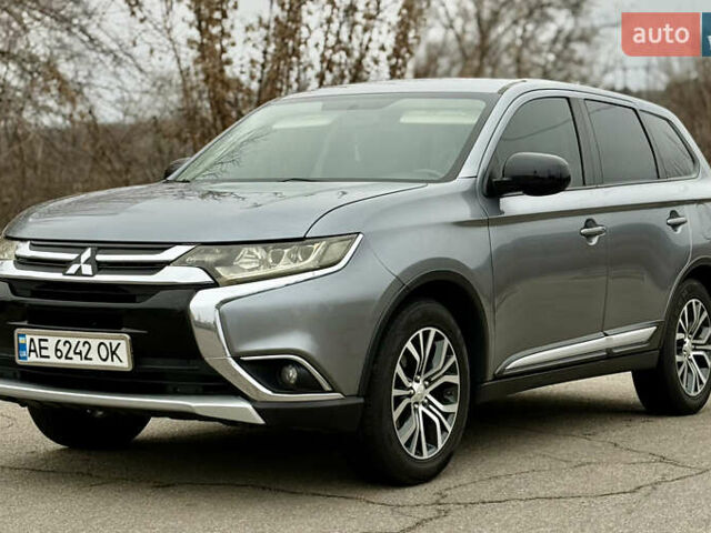 Серый Мицубиси Аутлендер, объемом двигателя 2.4 л и пробегом 148 тыс. км за 12500 $, фото 4 на Automoto.ua