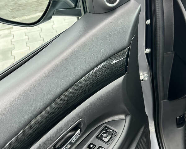 Сірий Міцубісі Аутлендер, об'ємом двигуна 2.27 л та пробігом 210 тис. км за 22000 $, фото 42 на Automoto.ua