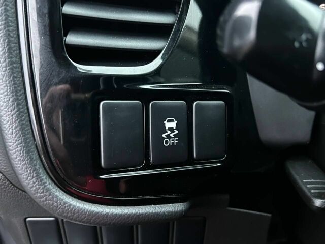 Серый Мицубиси Аутлендер, объемом двигателя 2.4 л и пробегом 205 тыс. км за 13400 $, фото 12 на Automoto.ua