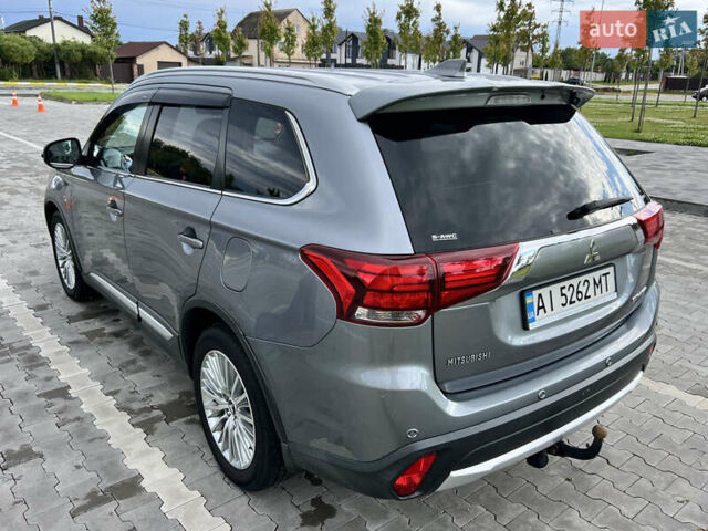 Сірий Міцубісі Аутлендер, об'ємом двигуна 2.27 л та пробігом 210 тис. км за 22000 $, фото 8 на Automoto.ua