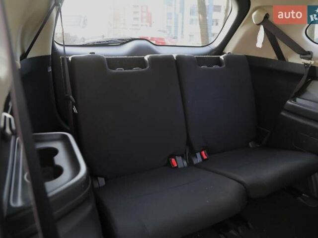 Серый Мицубиси Аутлендер, объемом двигателя 3 л и пробегом 190 тыс. км за 16700 $, фото 8 на Automoto.ua