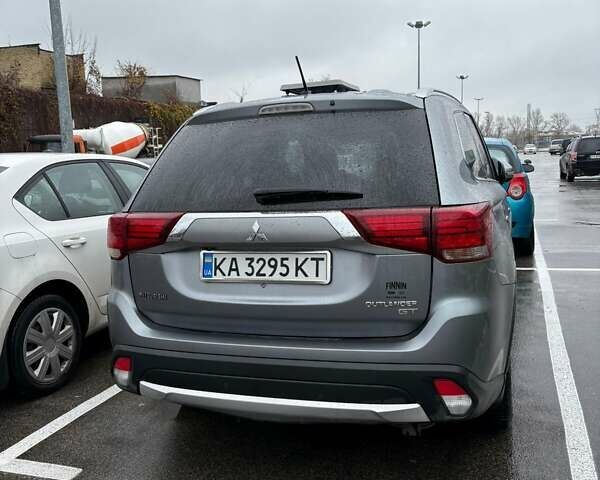 Сірий Міцубісі Аутлендер, об'ємом двигуна 3 л та пробігом 214 тис. км за 16000 $, фото 4 на Automoto.ua