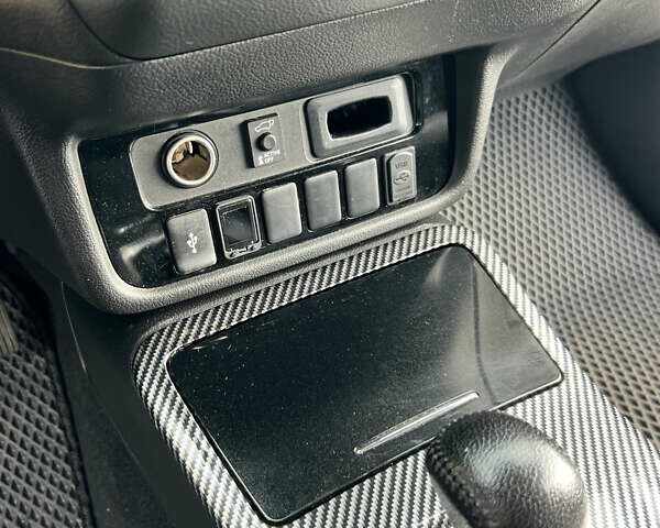 Сірий Міцубісі Аутлендер, об'ємом двигуна 2.27 л та пробігом 210 тис. км за 22000 $, фото 31 на Automoto.ua