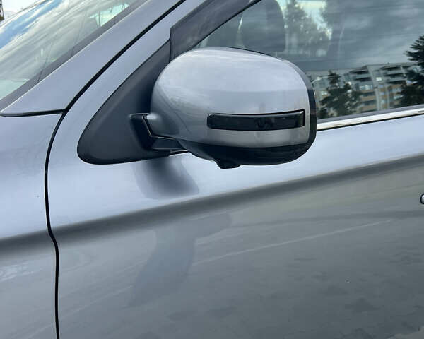 Сірий Міцубісі Аутлендер, об'ємом двигуна 2.27 л та пробігом 210 тис. км за 22000 $, фото 11 на Automoto.ua