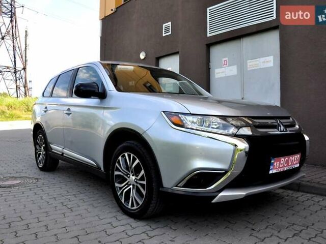 Міцубісі Аутлендер 2016 у Львові на Automoto.ua Сірий Міцубісі Аутлендер, об'ємом двигуна 2.36 л та пробігом 256 тис. км за 11700 $, фото 6 на Automoto.ua