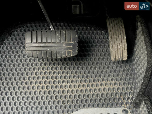 Серый Мицубиси Аутлендер, объемом двигателя 2.4 л и пробегом 213 тыс. км за 13999 $, фото 97 на Automoto.ua