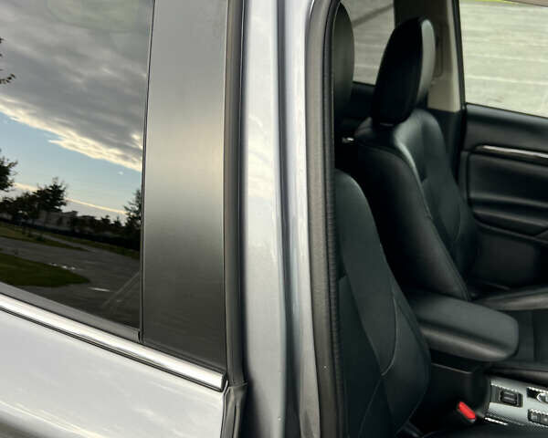 Сірий Міцубісі Аутлендер, об'ємом двигуна 2.27 л та пробігом 210 тис. км за 22000 $, фото 35 на Automoto.ua