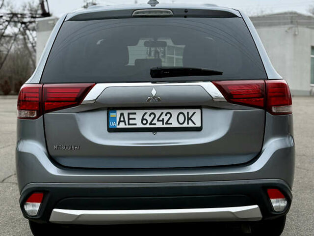 Серый Мицубиси Аутлендер, объемом двигателя 2.4 л и пробегом 148 тыс. км за 12500 $, фото 6 на Automoto.ua