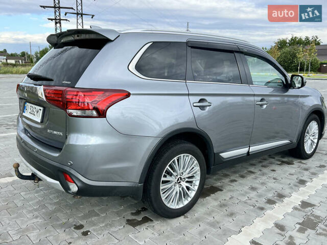 Сірий Міцубісі Аутлендер, об'ємом двигуна 2.27 л та пробігом 210 тис. км за 22000 $, фото 4 на Automoto.ua