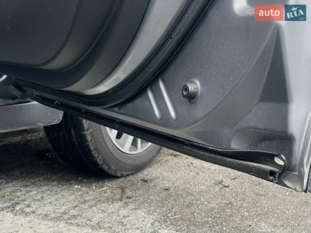 Серый Мицубиси Аутлендер, объемом двигателя 2.4 л и пробегом 213 тыс. км за 13999 $, фото 84 на Automoto.ua