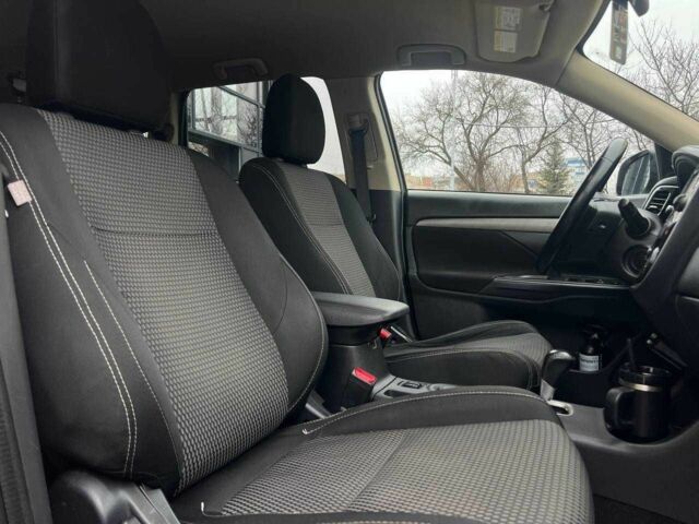 Серый Мицубиси Аутлендер, объемом двигателя 2.4 л и пробегом 160 тыс. км за 14900 $, фото 14 на Automoto.ua