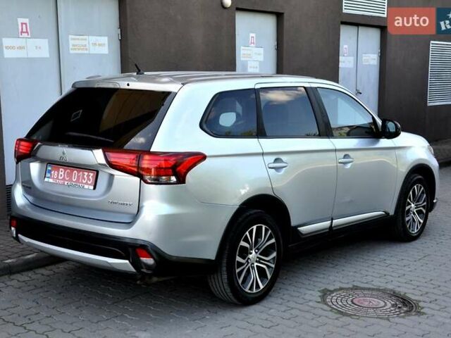 Міцубісі Аутлендер 2016 у Львові на Automoto.ua Сірий Міцубісі Аутлендер, об'ємом двигуна 2.36 л та пробігом 256 тис. км за 11700 $, фото 32 на Automoto.ua
