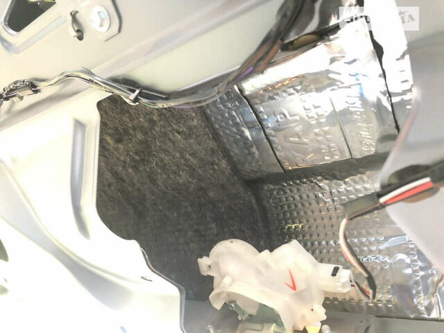 Серый Мицубиси Аутлендер, объемом двигателя 2.36 л и пробегом 174 тыс. км за 15200 $, фото 30 на Automoto.ua