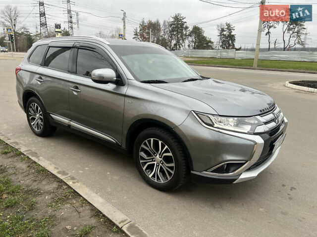Сірий Міцубісі Аутлендер, об'ємом двигуна 3 л та пробігом 190 тис. км за 16500 $, фото 4 на Automoto.ua