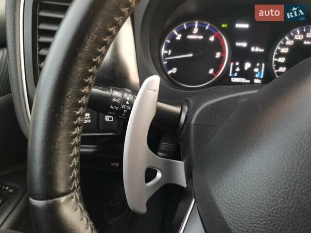 Серый Мицубиси Аутлендер, объемом двигателя 2.3 л и пробегом 130 тыс. км за 16500 $, фото 9 на Automoto.ua