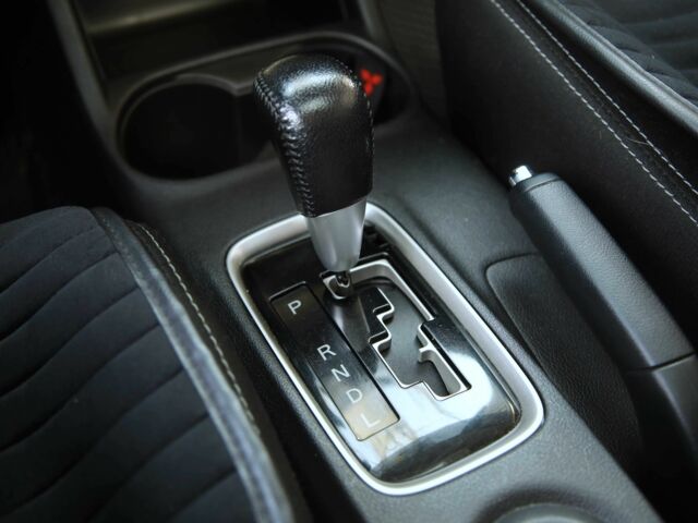 Серый Мицубиси Аутлендер, объемом двигателя 3 л и пробегом 190 тыс. км за 16700 $, фото 18 на Automoto.ua