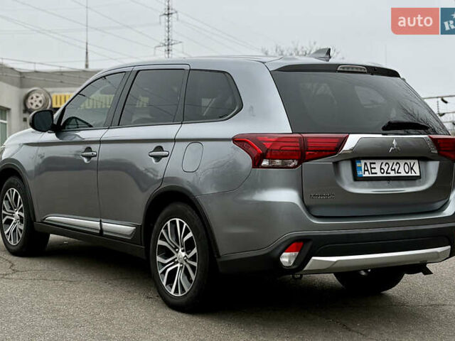Серый Мицубиси Аутлендер, объемом двигателя 2.4 л и пробегом 148 тыс. км за 12500 $, фото 5 на Automoto.ua