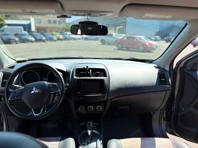 Серый Мицубиси Аутлендер, объемом двигателя 2 л и пробегом 167 тыс. км за 12900 $, фото 7 на Automoto.ua