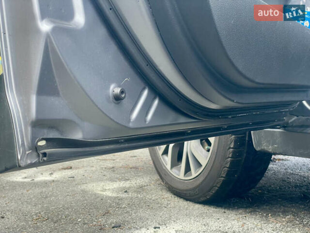 Серый Мицубиси Аутлендер, объемом двигателя 2.4 л и пробегом 213 тыс. км за 13999 $, фото 103 на Automoto.ua