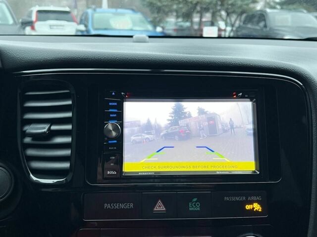 Серый Мицубиси Аутлендер, объемом двигателя 2.4 л и пробегом 205 тыс. км за 13400 $, фото 9 на Automoto.ua