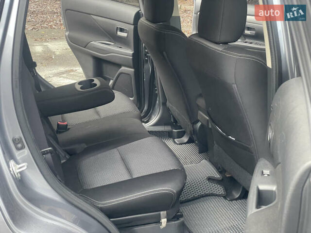 Серый Мицубиси Аутлендер, объемом двигателя 2.4 л и пробегом 213 тыс. км за 13999 $, фото 85 на Automoto.ua