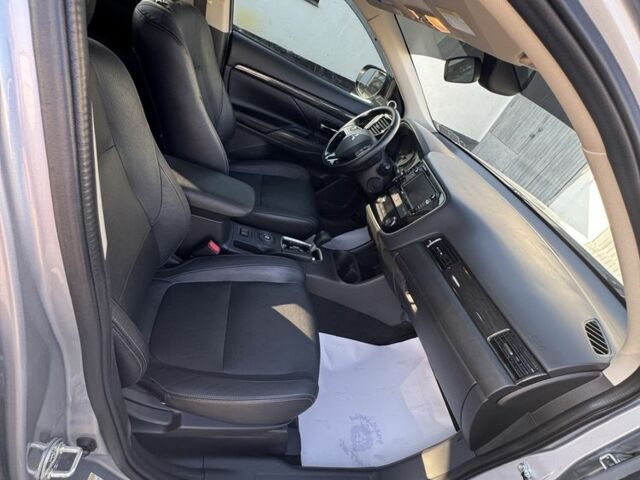 Серый Мицубиси Аутлендер, объемом двигателя 2.4 л и пробегом 125 тыс. км за 17800 $, фото 10 на Automoto.ua