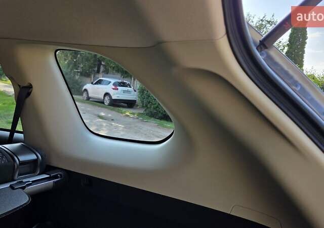 Серый Мицубиси Аутлендер, объемом двигателя 2 л и пробегом 44 тыс. км за 17900 $, фото 37 на Automoto.ua