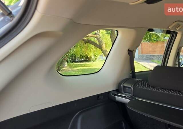 Серый Мицубиси Аутлендер, объемом двигателя 2 л и пробегом 44 тыс. км за 17900 $, фото 36 на Automoto.ua