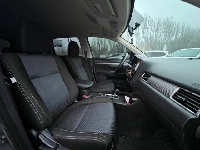 Серый Мицубиси Аутлендер, объемом двигателя 2.4 л и пробегом 205 тыс. км за 13400 $, фото 17 на Automoto.ua