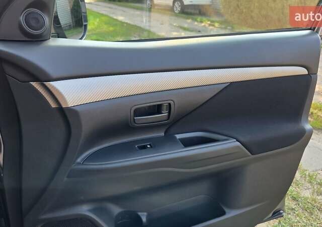 Серый Мицубиси Аутлендер, объемом двигателя 2 л и пробегом 44 тыс. км за 17900 $, фото 50 на Automoto.ua