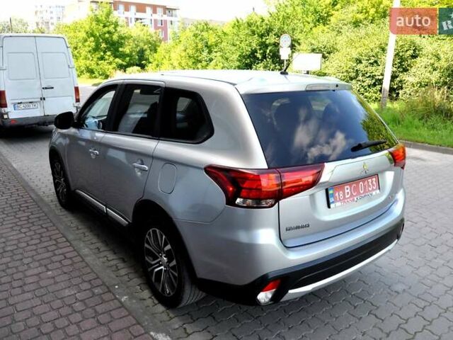 Міцубісі Аутлендер 2016 у Львові на Automoto.ua Сірий Міцубісі Аутлендер, об'ємом двигуна 2.36 л та пробігом 256 тис. км за 11700 $, фото 12 на Automoto.ua