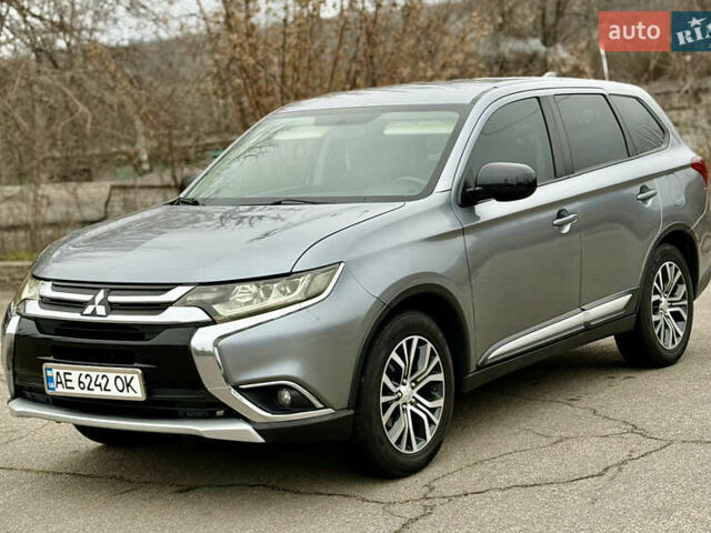 Серый Мицубиси Аутлендер, объемом двигателя 2.4 л и пробегом 148 тыс. км за 12500 $, фото 3 на Automoto.ua